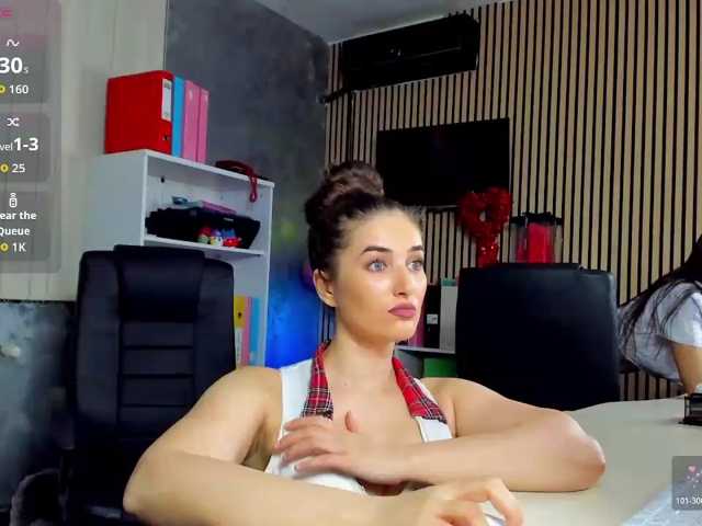 DaryaStars live cam on BongaCams
