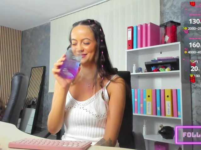 DaryaStars live cam on BongaCams