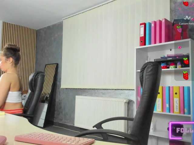 DaryaStars live webcam show