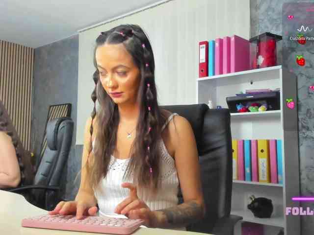 DaryaStars webcam