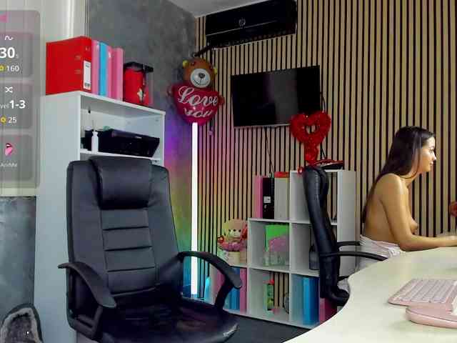 DaryaStars webcam