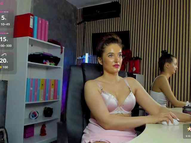 DaryaStars webcam