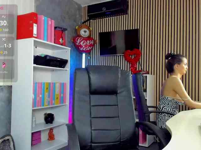 DaryaStars webcam