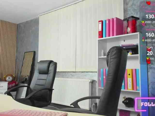 DaryaStars webcam