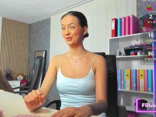 DaryaStars webcam