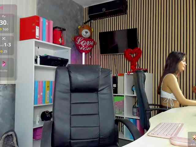 DaryaStars webcam