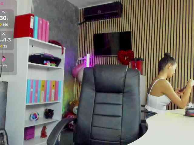 DaryaStars webcam