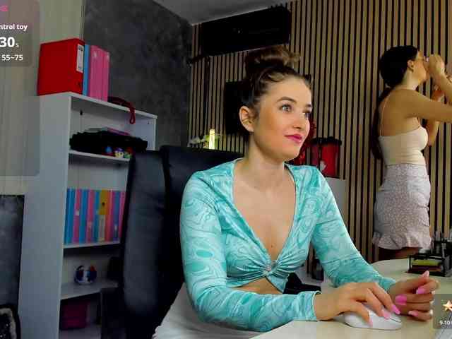 DaryaStars webcam