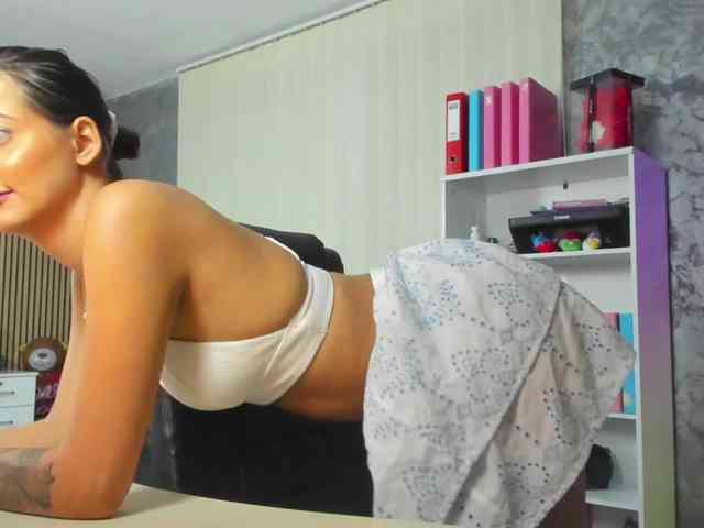 DaryaStars webcam