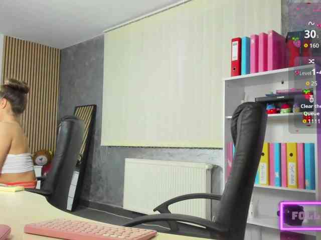 DaryaStars webcam