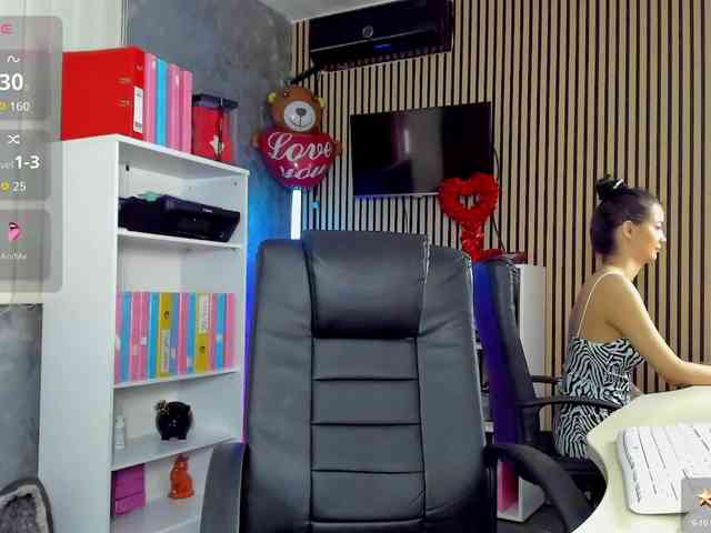 DaryaStars webcam