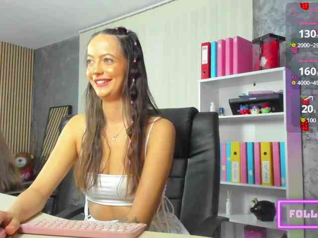 DaryaStars webcam