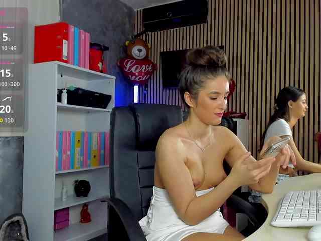 DaryaStars webcam
