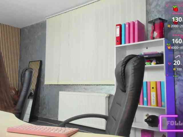 DaryaStars webcam
