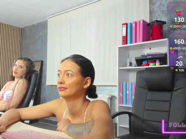 DaryaStars webcam