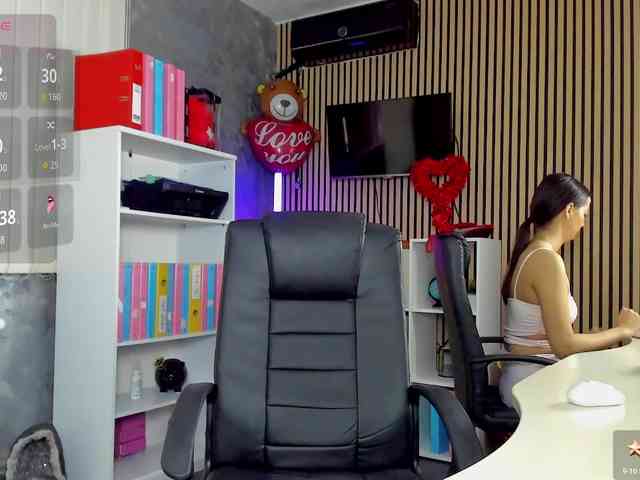 DaryaStars webcam