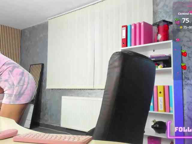 DaryaStars webcam