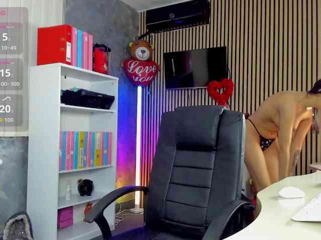 DaryaStars webcam