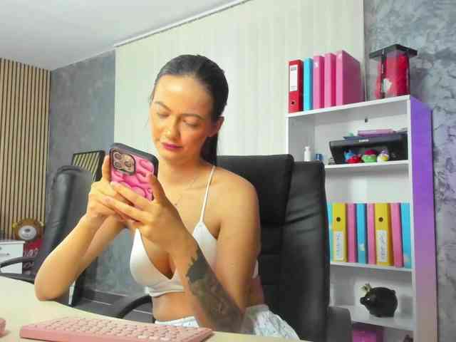 DaryaStars webcam