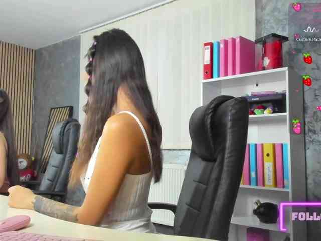 DaryaStars webcam