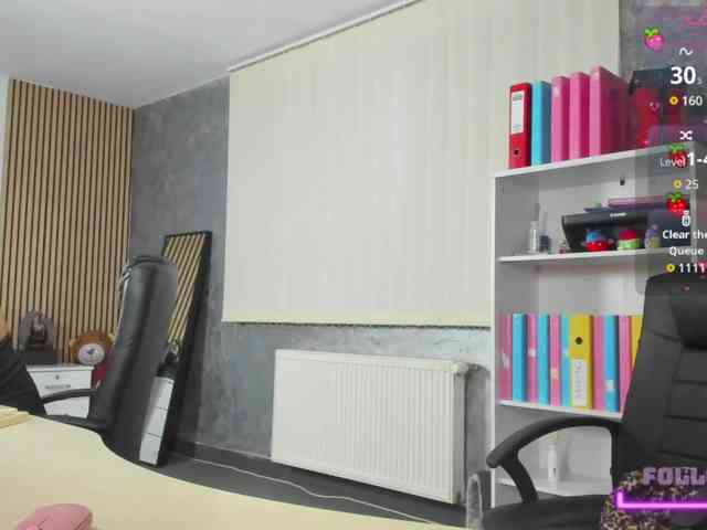 DaryaStars webcam