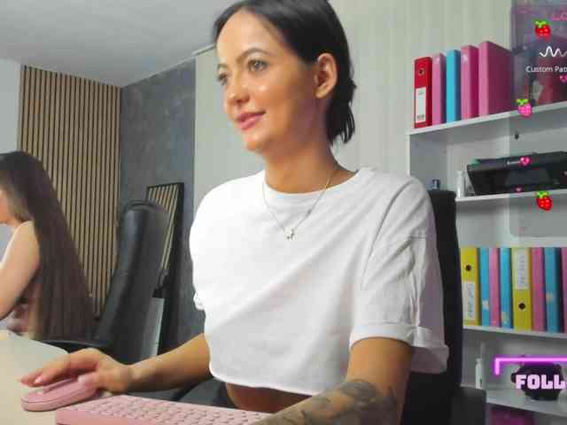 DaryaStars webcam