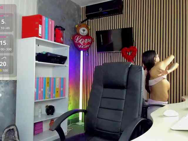 DaryaStars webcam
