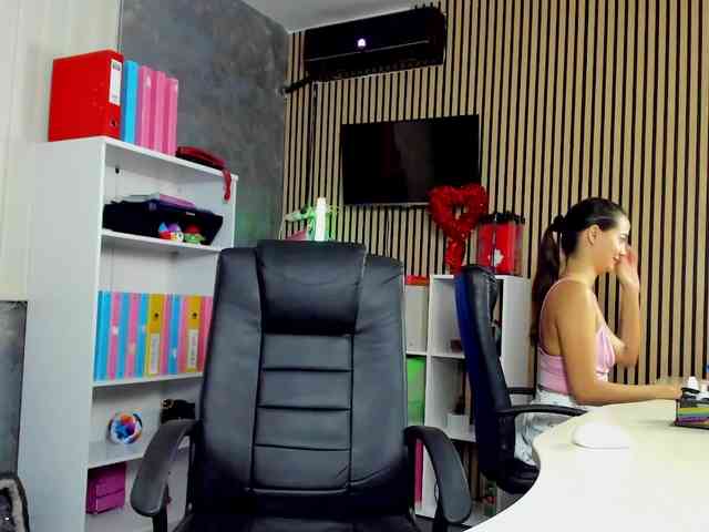 DaryaStars webcam