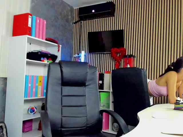 DaryaStars webcam