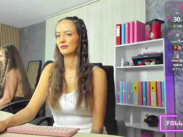 DaryaStars webcam