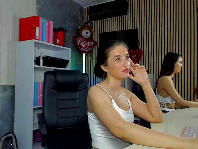 DaryaStars webcam