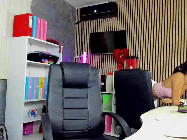 DaryaStars webcam