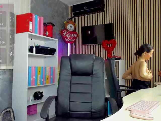 DaryaStars webcam