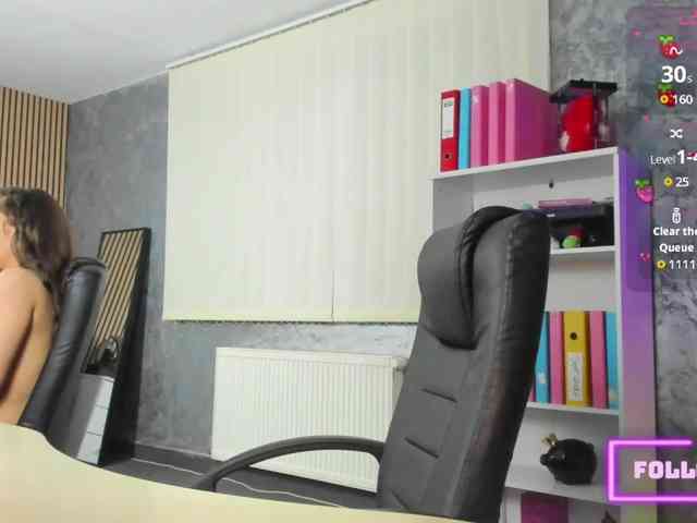 DaryaStars webcam