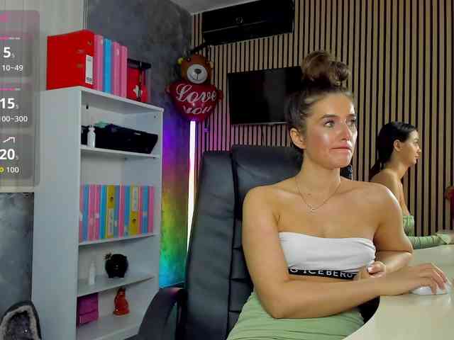 DaryaStars webcam