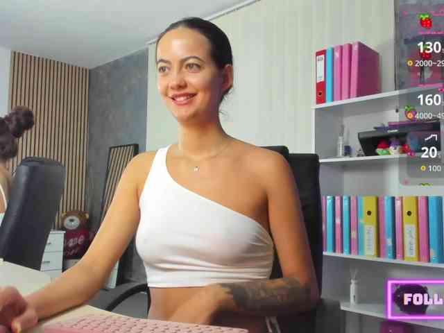 DaryaStars webcam