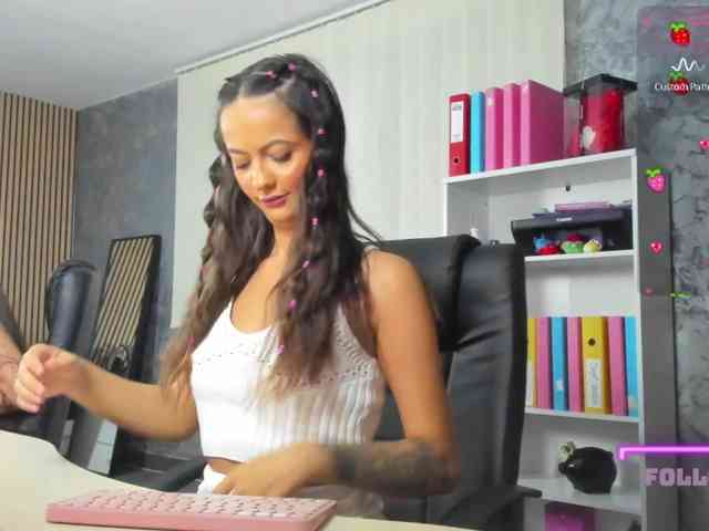 DaryaStars webcam