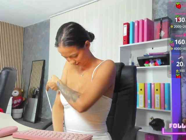 DaryaStars webcam