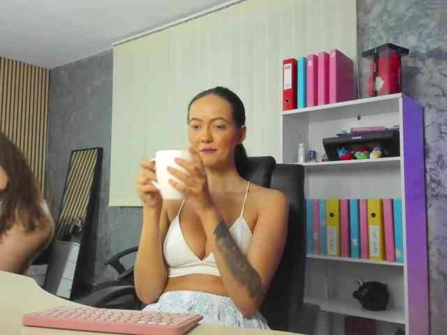 DaryaStars webcam