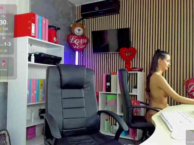 DaryaStars webcam
