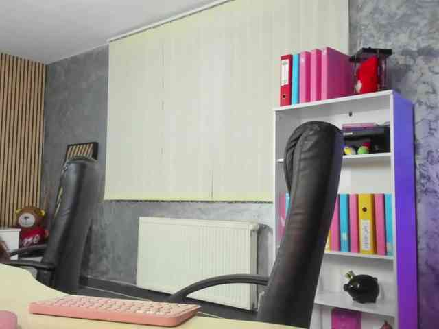DaryaStars webcam