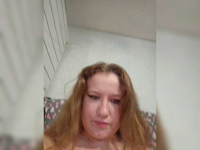 Solnyshko3331, en directo ahora en BongaCams