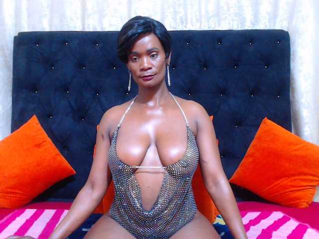 lexybooty live cam on BongaCams