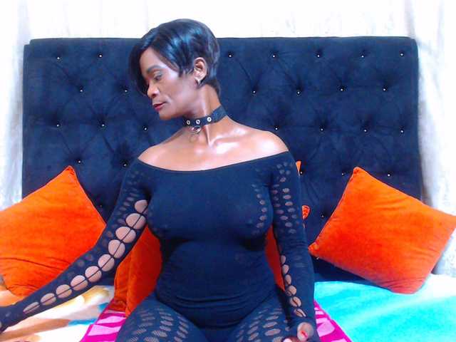 lexybooty live cam on BongaCams