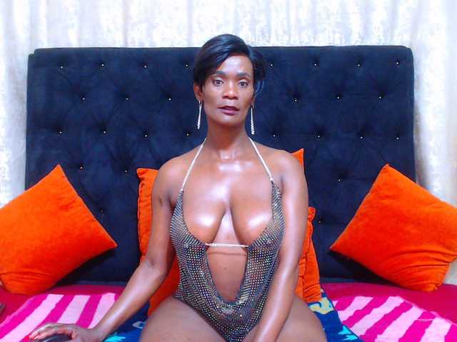 lexybooty live cam on BongaCams