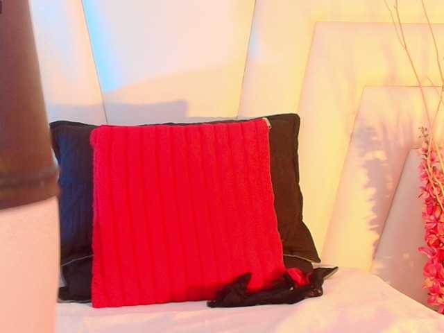 moxa-hot live cam on BongaCams
