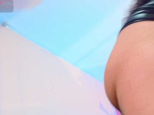moxa-hot live cam on BongaCams
