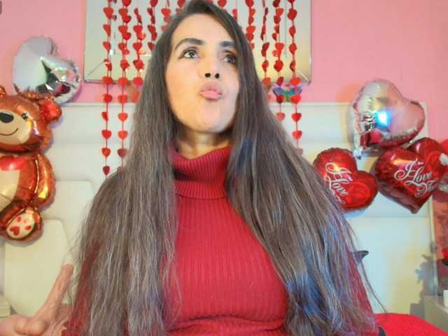moxa-hot live cam on BongaCams