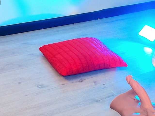 moxa-hot live cam on BongaCams