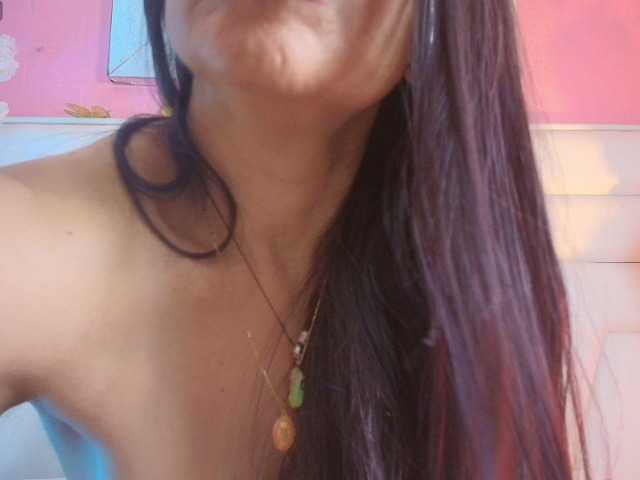 moxa-hot live cam on BongaCams